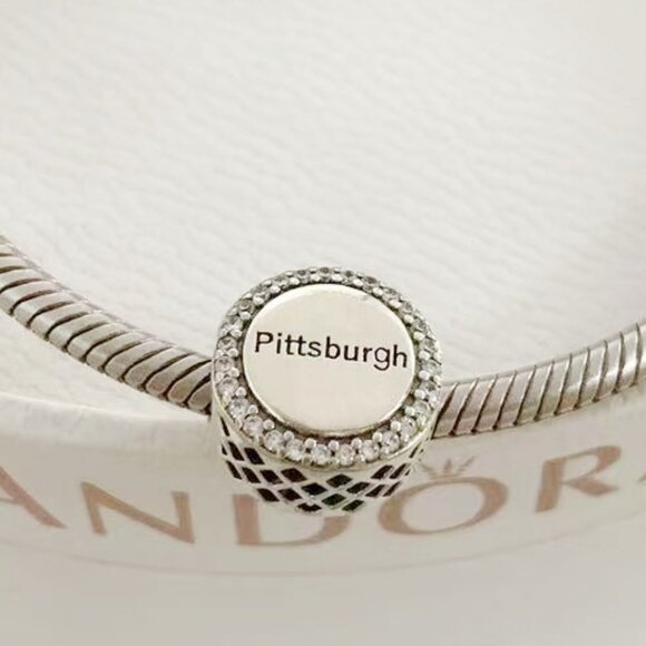 Pandora Pittsburgh Flag Exclusive Bead Charm - Picture 3 of 3